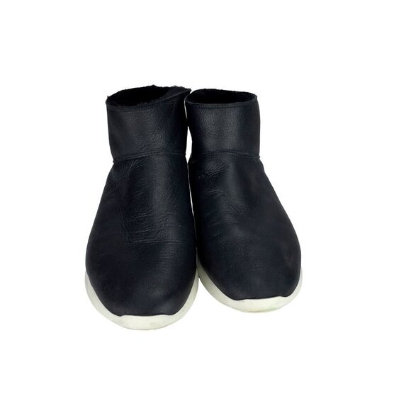 VINCEβ Adora Napa Leather & Shearling Sneaker Black & White Boots Size 7.5 - Picture 5 of 7